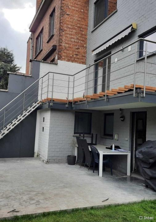 Escalier exterieur avec Terrasse