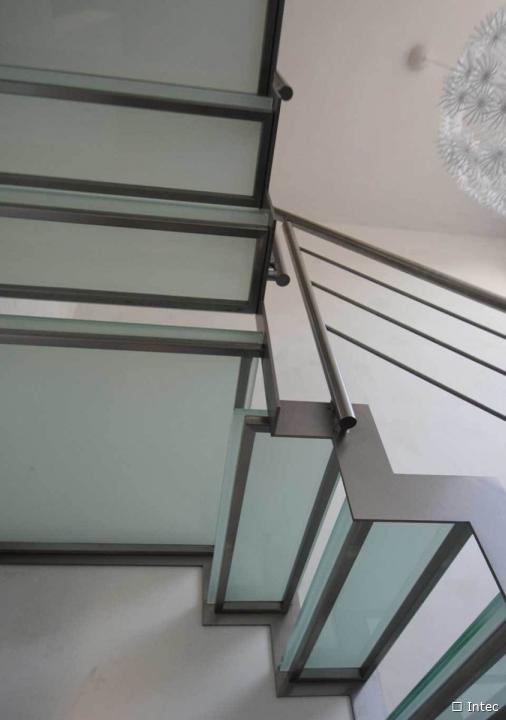 Z-shaped Staircase